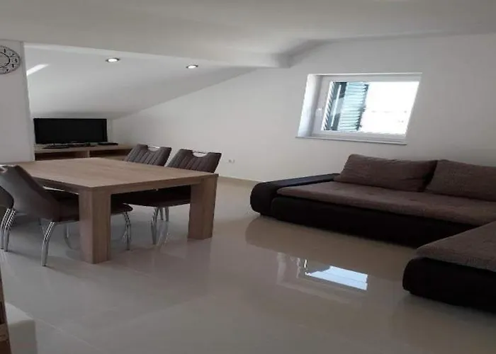 Mlikota - One Bedroom With Balcony *