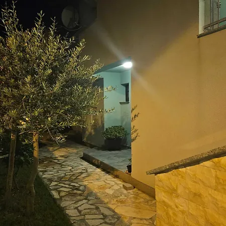 Mlikota - One Bedroom With Balcony *