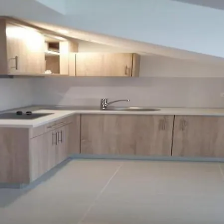 Mlikota - One Bedroom With Balcony Appartamento *