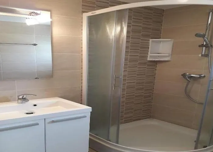 Mlikota - One Bedroom With Balcony *