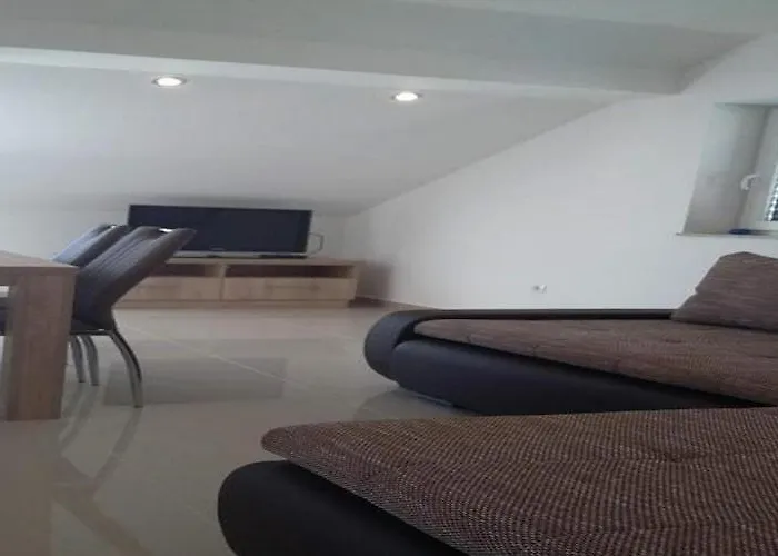 Mlikota - One Bedroom With Balcony Apartman *